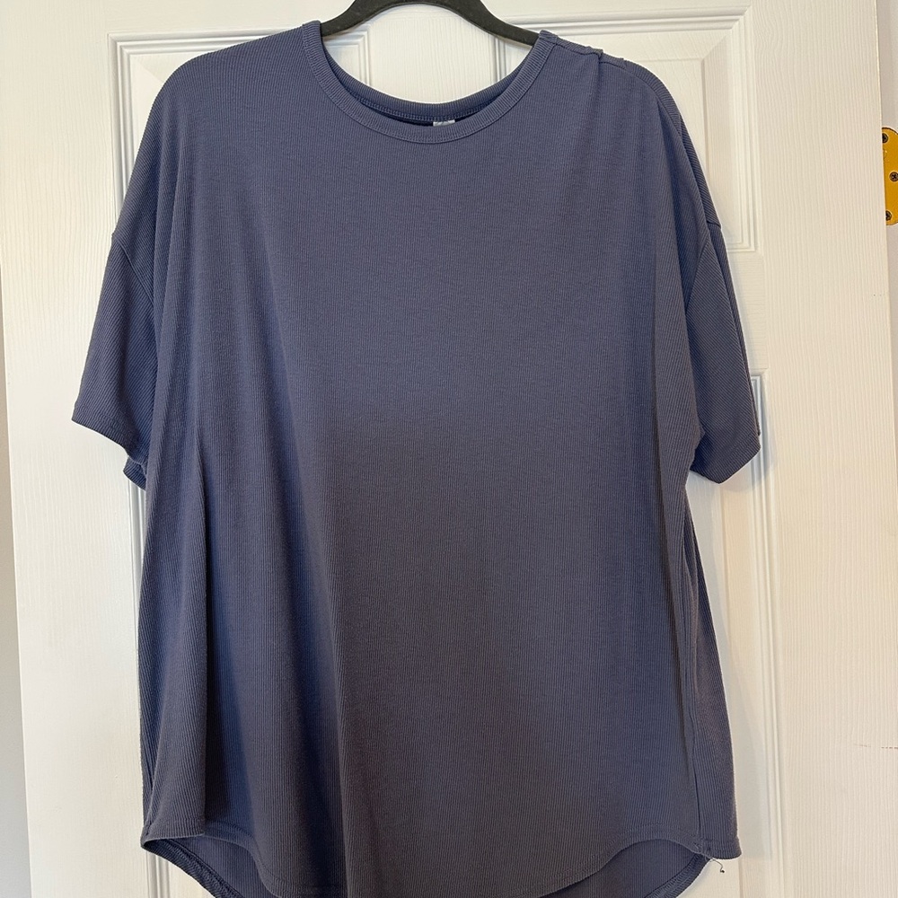 Old Navy Ultralite Go-Dry Waffle Knit Tee - Blue - Size Medium
